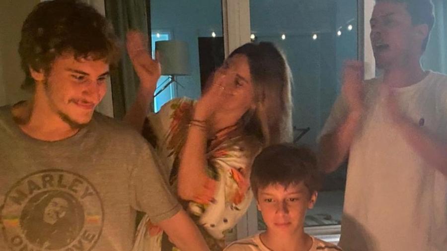 Carolina Dieckmann e família celebram aniversário de 22 anos de Davi - Reprodução/Instagram