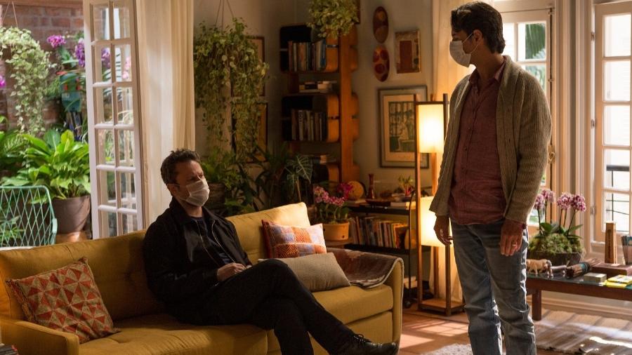 Selton Mello e Rodrigo Santoro em cena da quinta temporada de "Sessão de Terapia" - Helena Barreto
