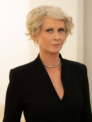 Miranda (Cynthia Nixon) abandonou o ruivo e abraçou os cabelos brancos - Reprodução/Instagram - Reprodução/Instagram