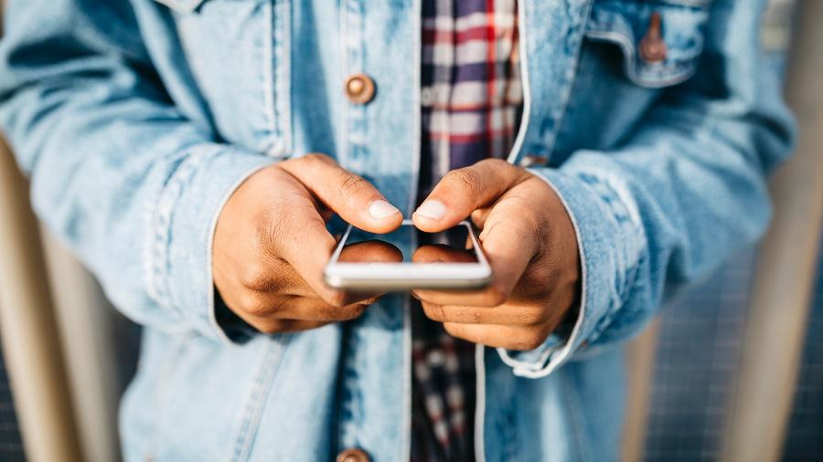 As vítimas eram forçadas a escrever o codinome virtual do suspeito na própria pele com uso de estilete - Getty Images