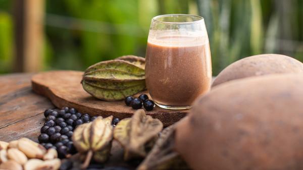 Bebida considerada "super alimento", da Mahta Bio, feita com uma combinação de ingredientes 100% amazônicos e naturais
