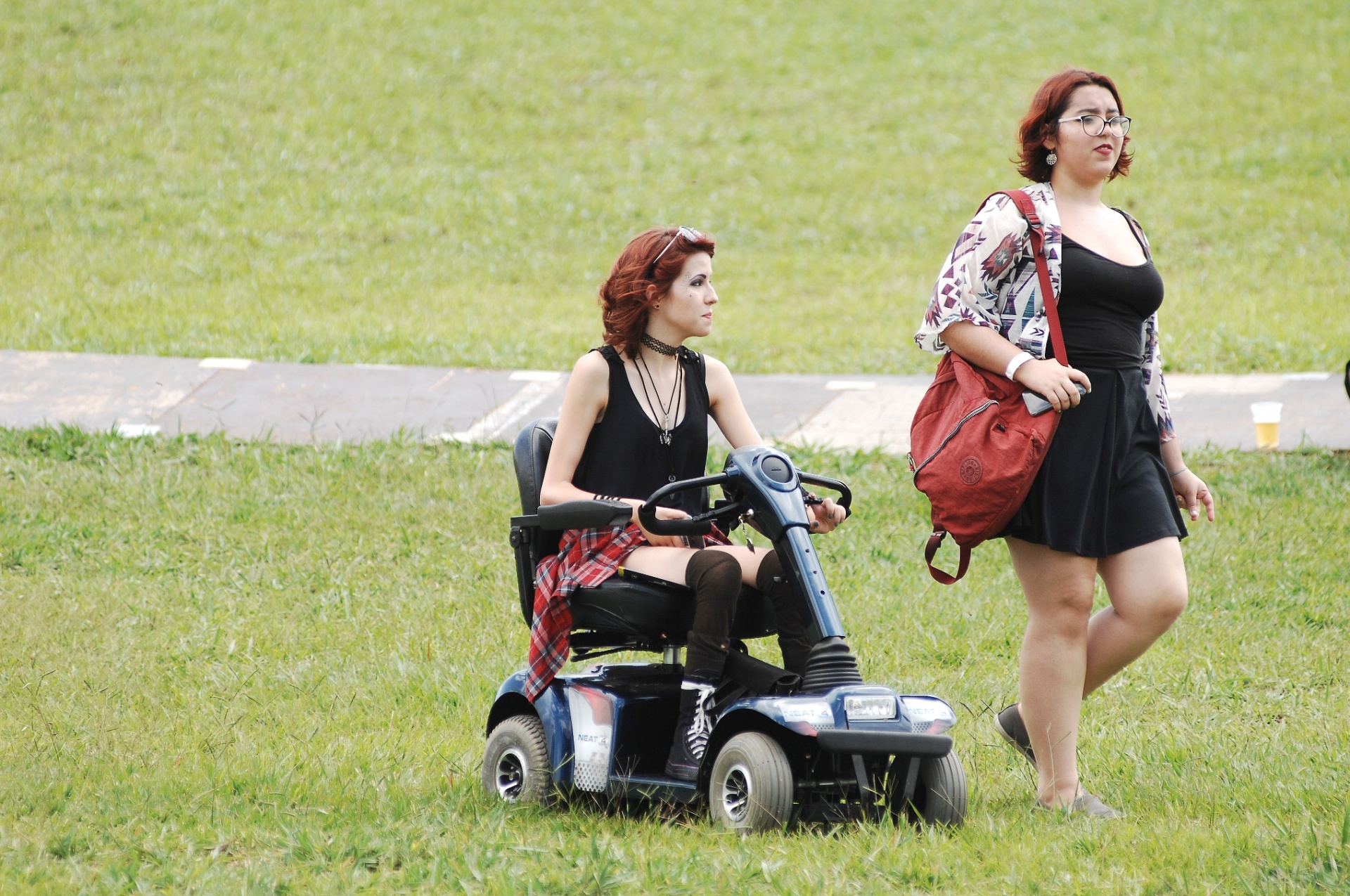 12.mar.2016 - Fãs curtem o calor no primeiro dia do Lollapalooza Brasil 2016, no autódromo de Interlagos, em São Paulo - Reinaldo Canato/UOL