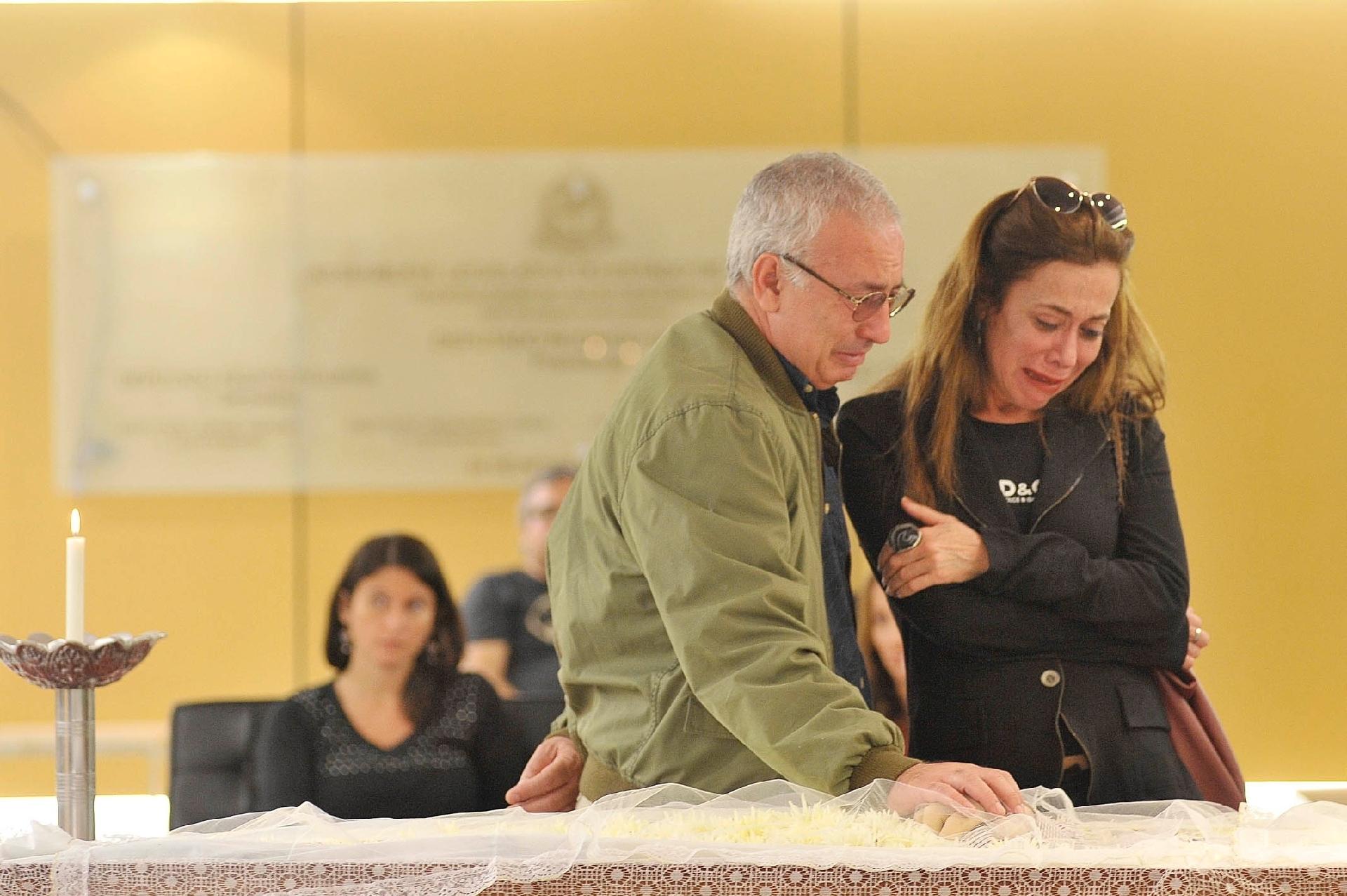 Amigos e familiares comparecem ao velório de Kid Vinil na Assembleia Legislativa de Sao Paulo - Reinaldo Canato/UOL