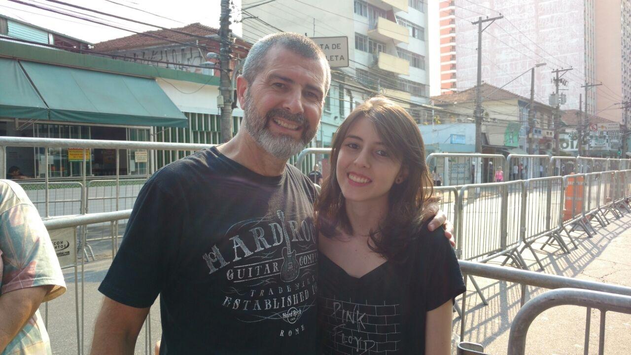 Éber Oliveira (54 anos) e a filha Ellen (21) vão ao festival São Paulo Trip - Renata Nogueira/UOL