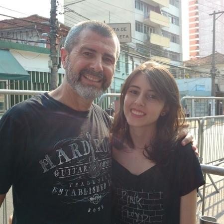 Éber Oliveira (54 anos) e a filha Ellen (21) vão ao festival São Paulo Trip - Renata Nogueira/UOL - Renata Nogueira/UOL