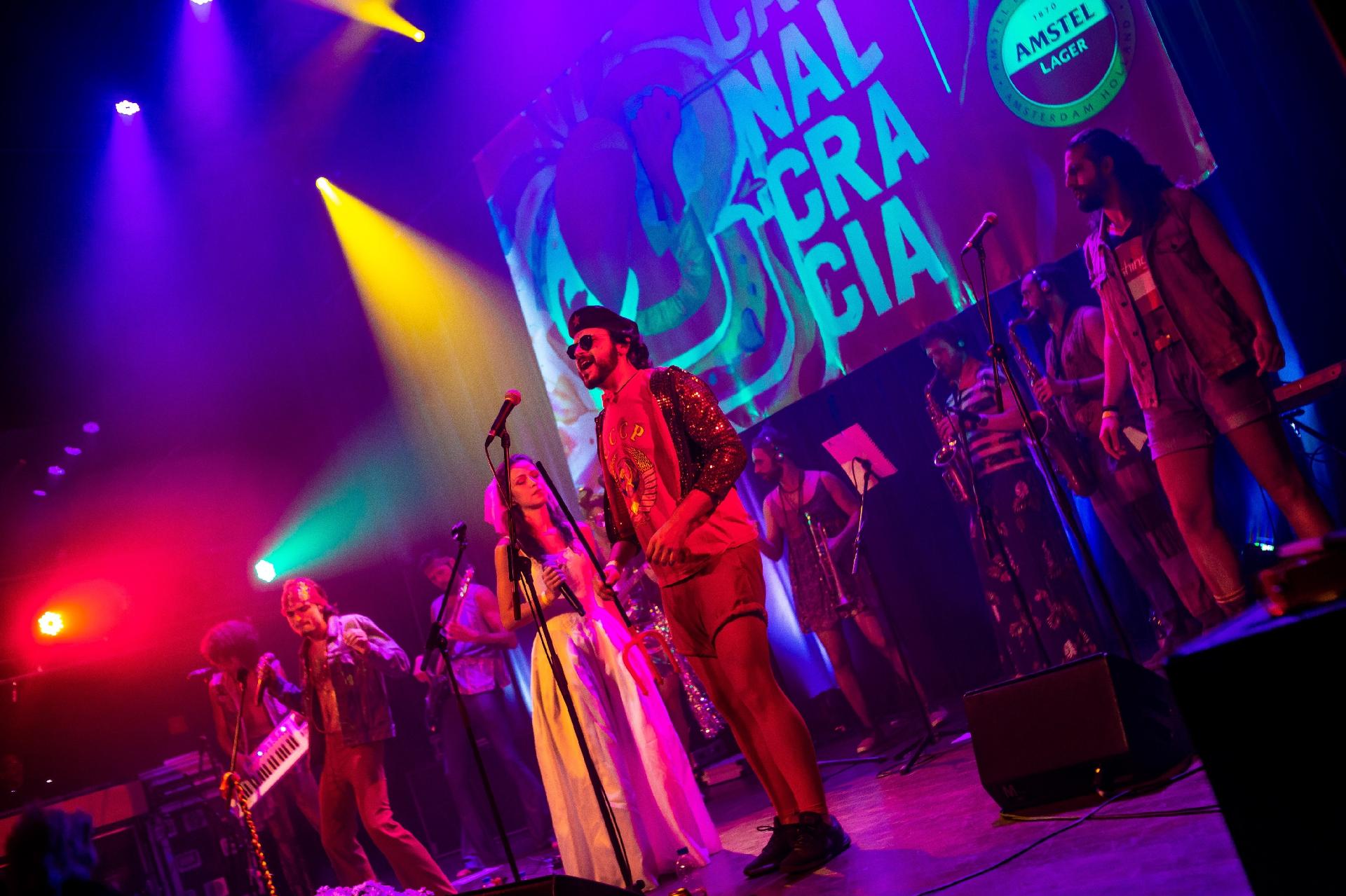 Blocos agitam foliões na Casa Natura Musical, em São Paulo - Edson Lopes Jr./UOL