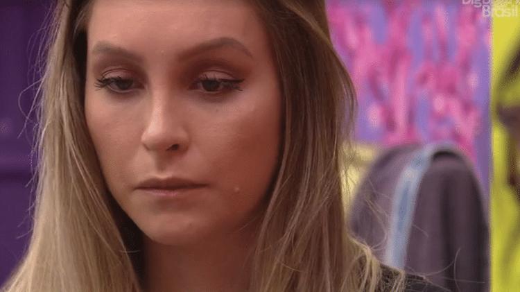 BBB 21: Carla conversa com Karol no quarto colorido - Reprodução/Globoplay - Reprodução/Globoplay