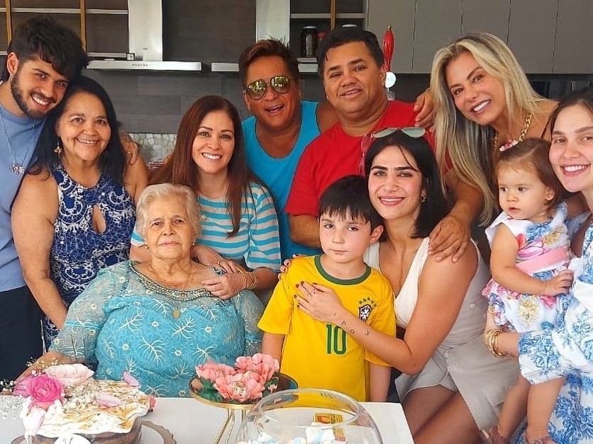 Fã Clube Família De Fãs Do Leonardo