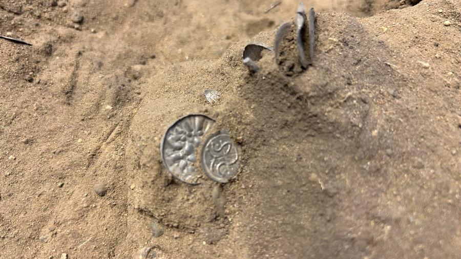 Parte dos tesouros vikings encontrados na Dinamarca - Divulgação/Nordjyske Museer