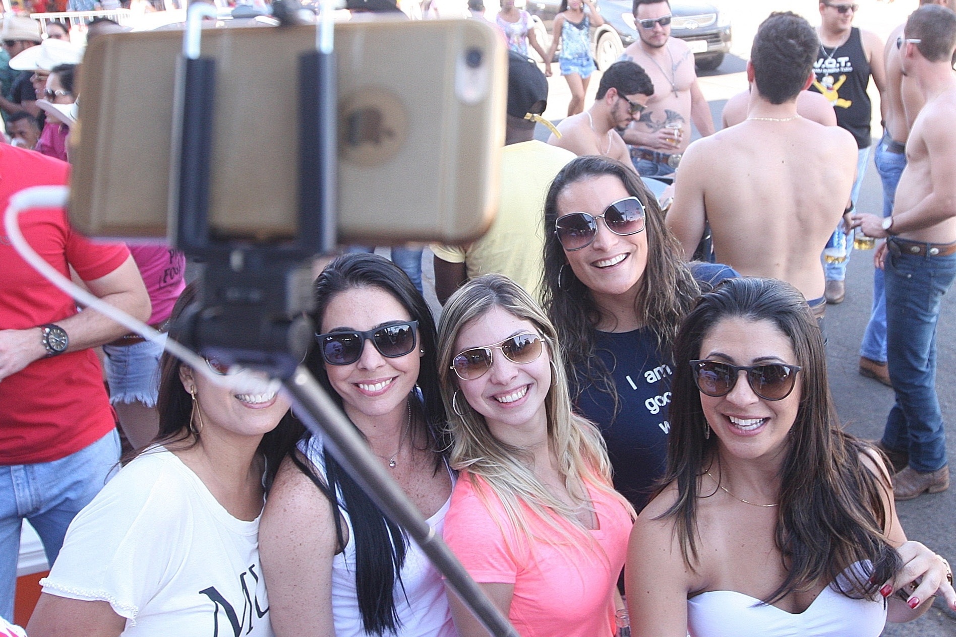 A Festa do Peão de Barretos de 2015 atraiu muita mulher bonita para o Parque do Peão - Reinaldo Canato/UOL