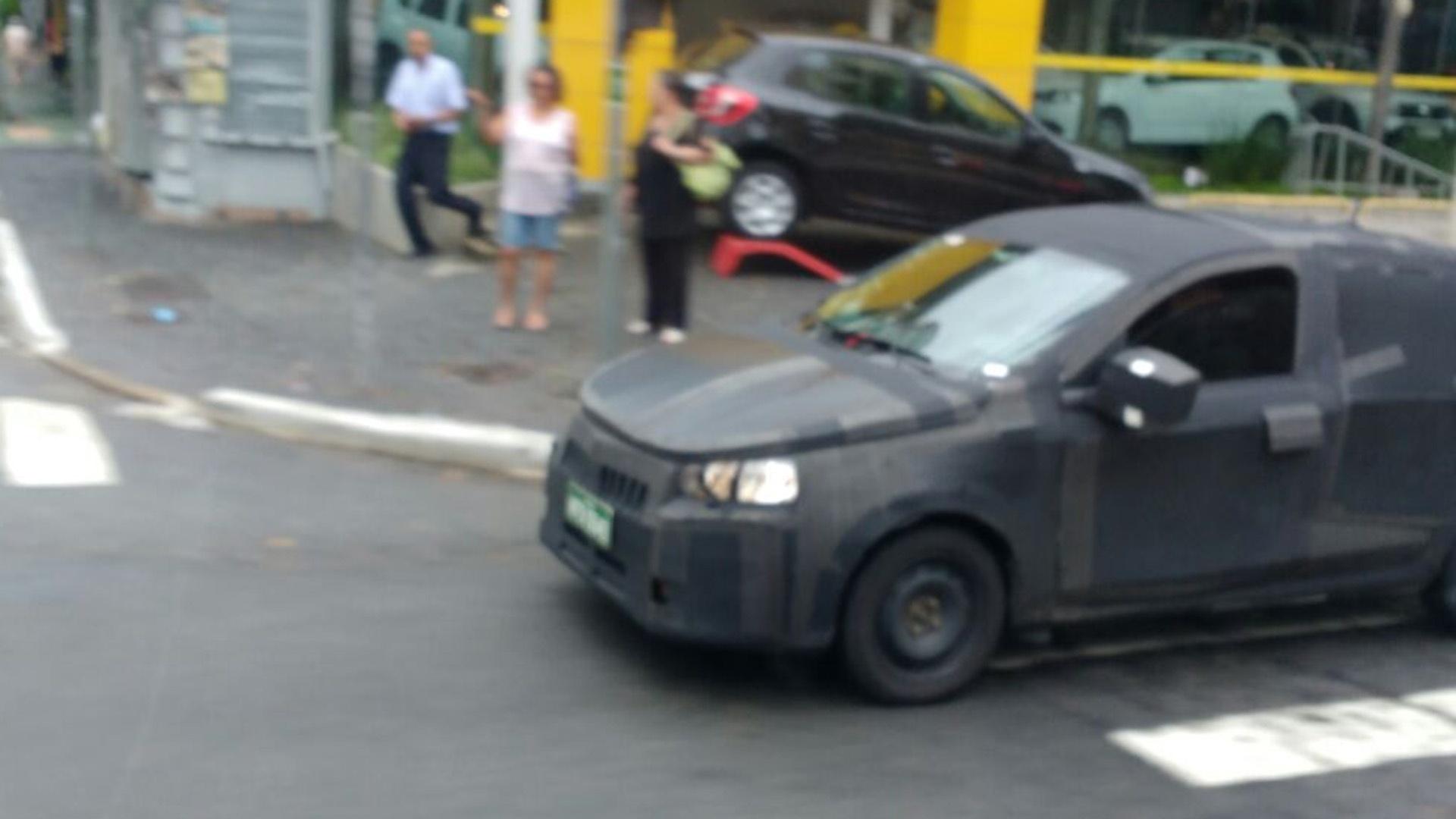 Flagra do Fiat X6H - Josemar Silva/UOL