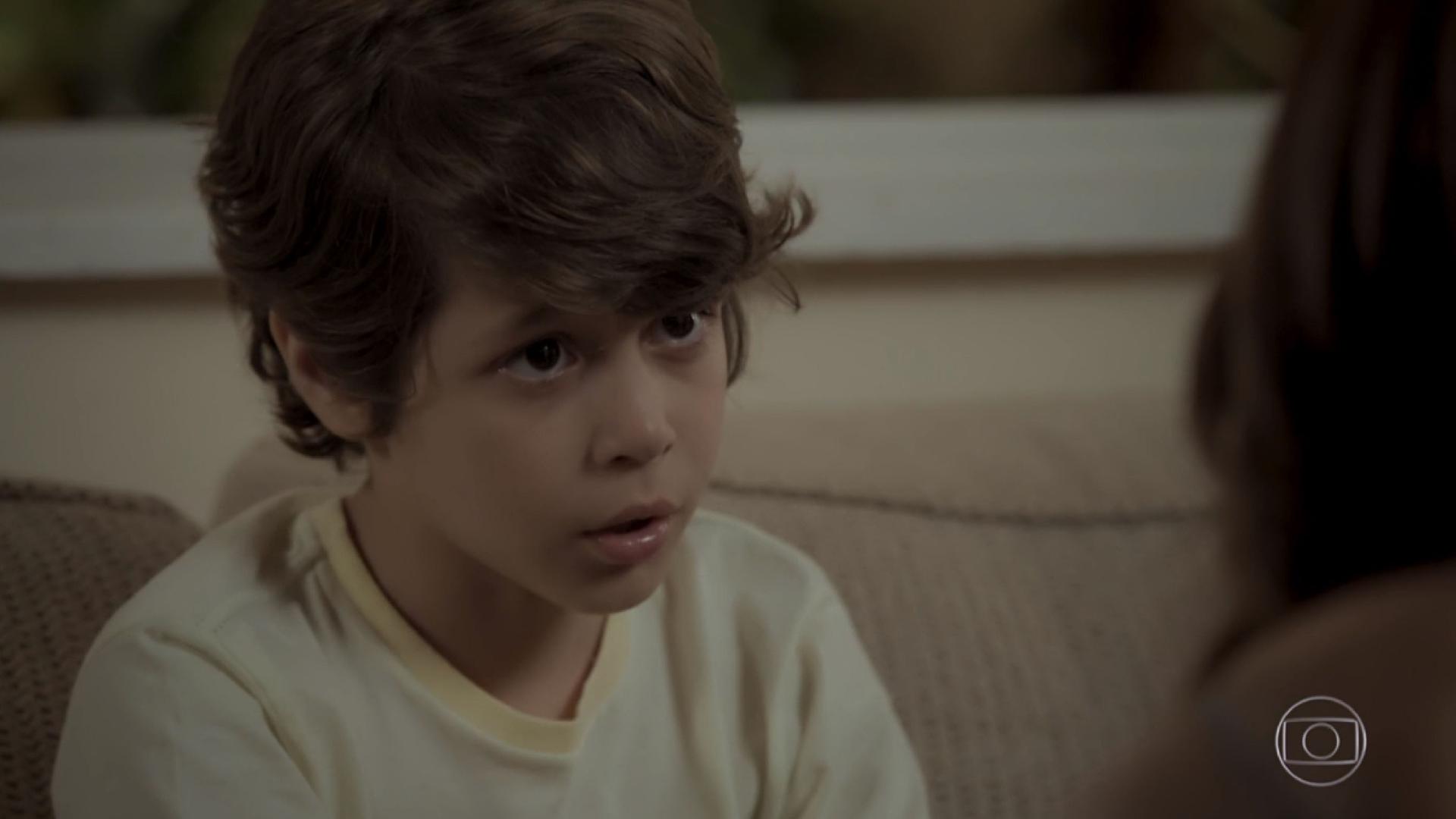 Em "A Força do Querer", Bibi avisa Dedé que ele terá de mudar de colégio - Reprodução/TV Globo