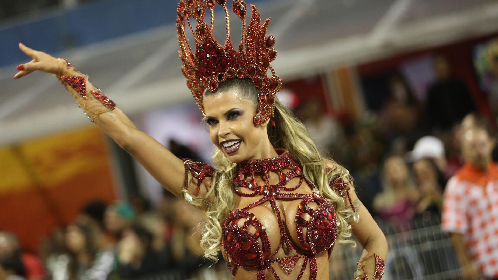 Desfile das Campeãs - Dragões da Real - Cacau Colucci - Ricardo Matsukawa/UOL