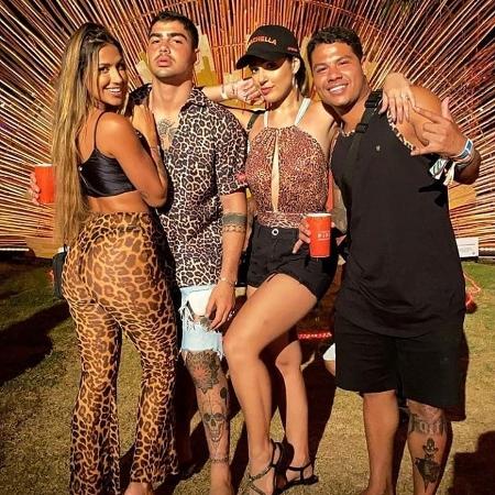 Caio Cabral com a ex-De Férias com o Ex Any Borges, a ex-BBB Vivian Amorim e um amigo - Reprodução/Instagram - Reprodução/Instagram