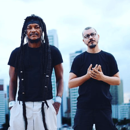 Banda Devotos destacou a linha das músicas com letras coloquiais com denúncias como forma de arma para problemas sociais - Reprodução/Instagram