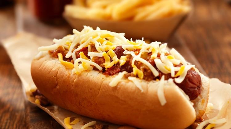 O cachorro quente, apesar de não tradicional, também é um sucesso nas festas juninas, principalmente entre as crianças. O cachorro quente, apesar de não tradicional, também é um sucesso nas festas juninas, principalmente entre as crianças.