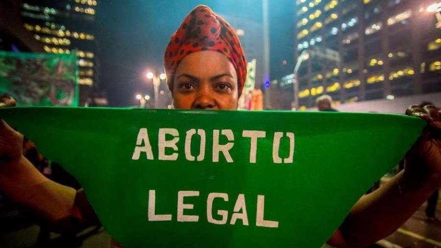 Pandemia e novas regras dificultam acesso ao aborto legal no Brasil - Getty Images
