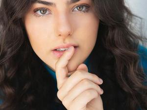 Rafaela Romolo fala sobre semelhança com Ana Paula Arósio - Imagem: Reprodução/Instagram @rafaelaromolo_ - Imagem: Reprodução/Instagram @rafaelaromolo_