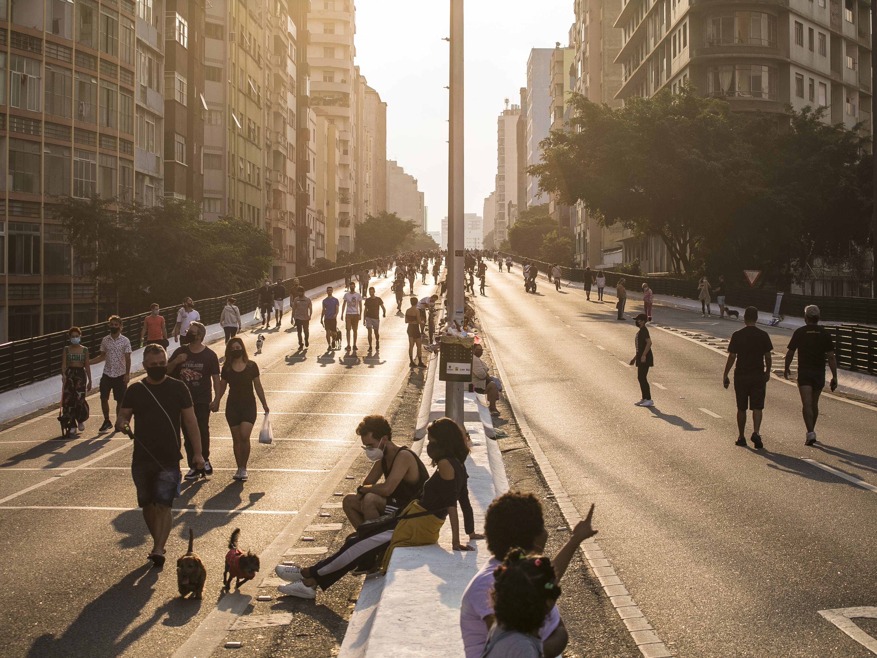 Minhocão: elevado se transforma na "Praia dos Paulistanos" em São Paulo