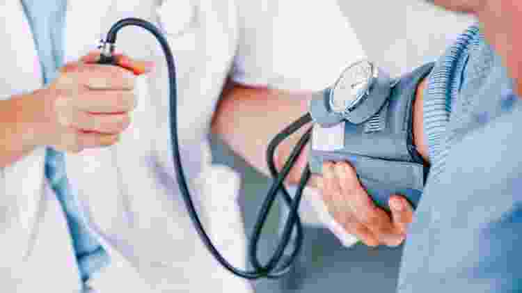 Hipertensão, aferir pressão, pressão alta, pressão baixa - Getty Images - Getty Images