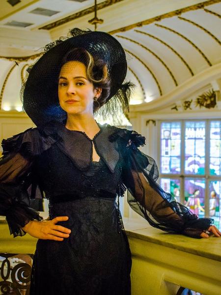 Gabriela Duarte caracterizada como a ?Rainha do Café? de ?Orgulho e Paixão? - Globo/ João Miguel Junior - Globo/ João Miguel Junior