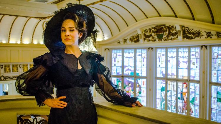 Gabriela Duarte caracterizada como a “Rainha do Café” de “Orgulho e Paixão” - Globo/ João Miguel Junior - Globo/ João Miguel Junior