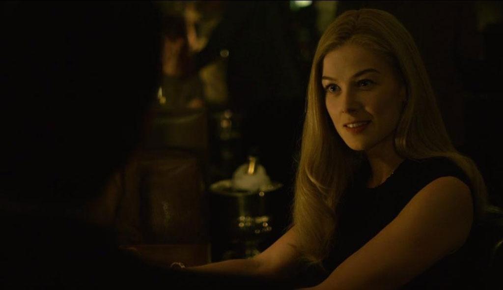 Rosamund Pike em cena de "Garota Exemplar" (2014) - Divulgação