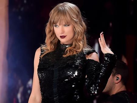 A cantora Taylor Swift durante show da turnê "Reputation" em Glendale, no Arizona - Kevin Winter/Getty Images for TAS