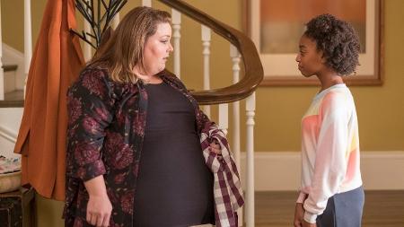 Tess e Kate em cena do episódio mais recente de "This is Us" - Divulgação