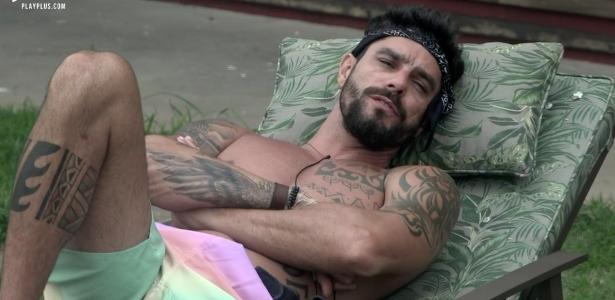 A Fazenda 2019 | Diego e Lucas especulam próximo eliminado: 'Netto fofoca muito'