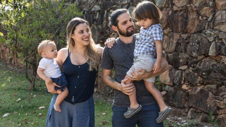 Gabriela e Bruno Campanella com os filhos Benjamin e Serena - Arquivo pessoal