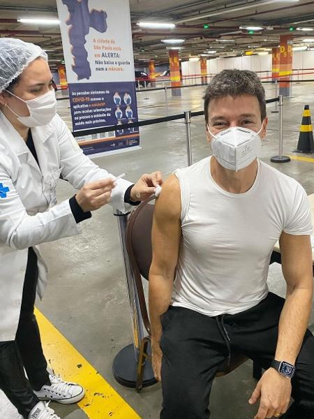 Rodrigo Faro foi vacinado há uma semana - Reprodução/Instagram @rodrigofaro