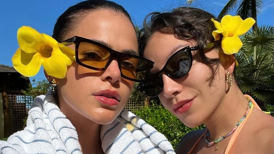 Bruna Marquezine e Priscilla Alcântara na Bahia - Reprodução/Instagram