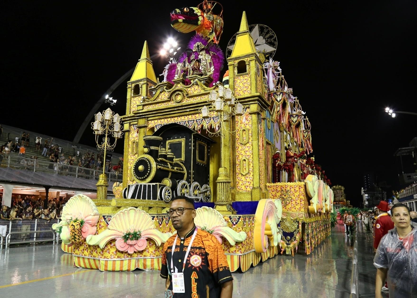Desfile da Tom Maior, quarta colocada no Grupo Especial - BrazilNews