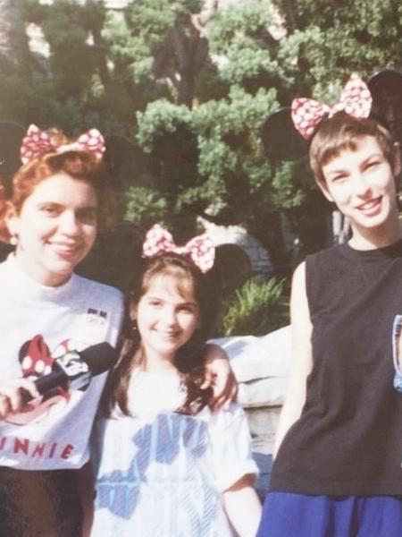 Astrid Fontenelle com Maria Paula e Zeca Camargo na Disney, há mais de 20 anos - Instagram/@astridfontenelle