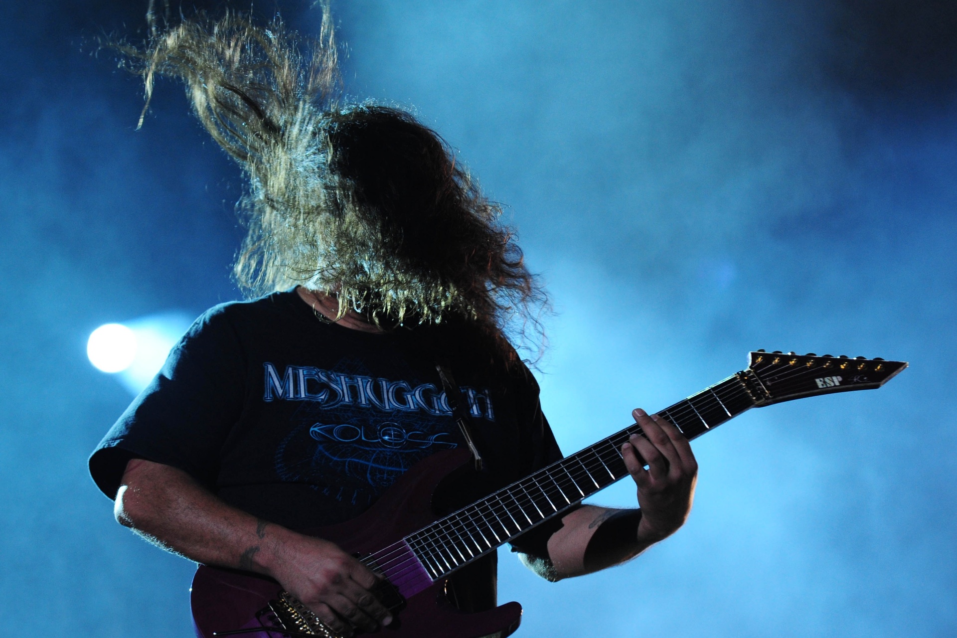 25.set.2015 - O guitarrista Stephen Carpenter durante apresentação da banda Deftones em São Paulo - Junior Lago/UOL