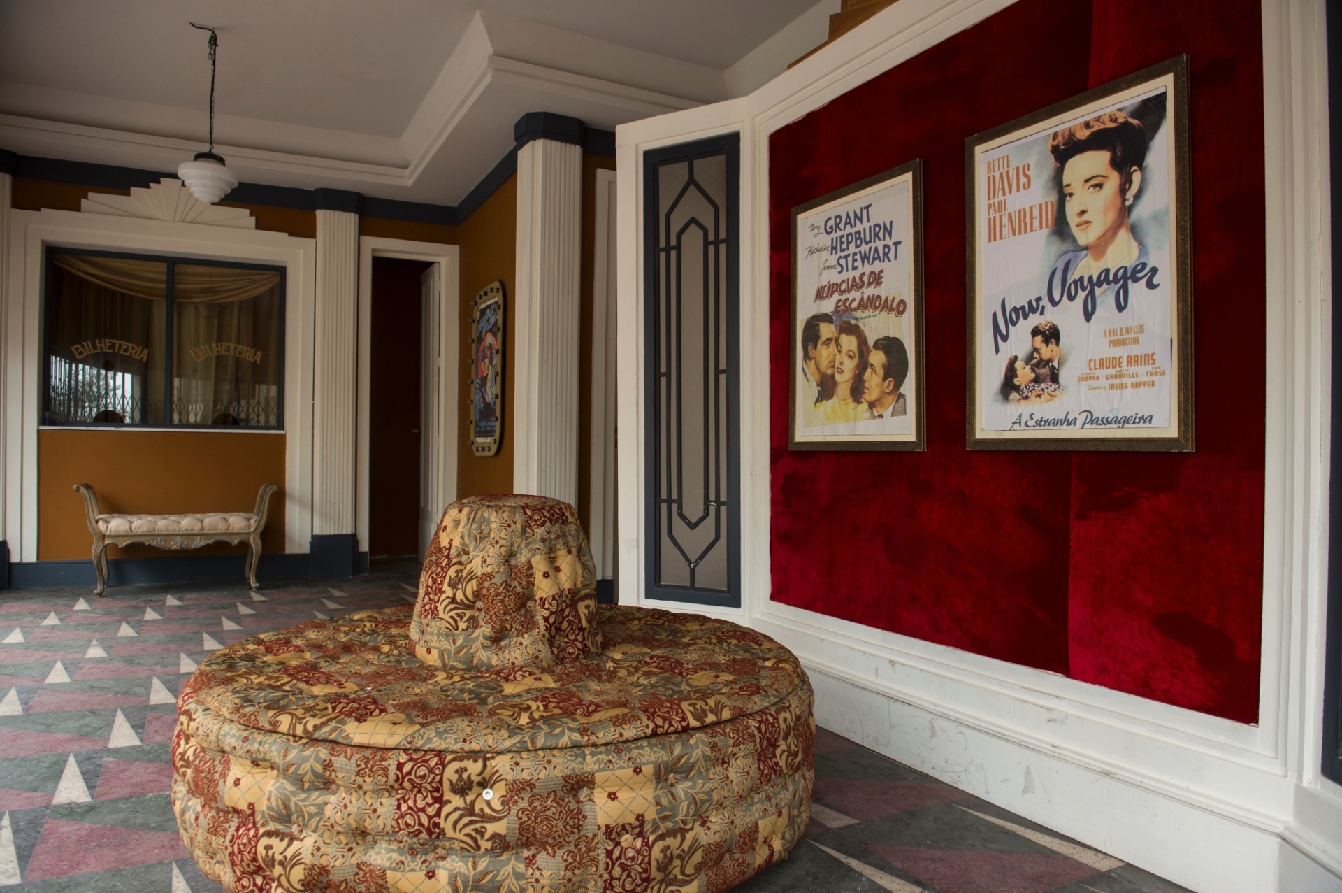 O interior do Cine Caldin é luxuosamente decorado em "Êta Mundo Bom" - Estevam Avellar/TV Globo