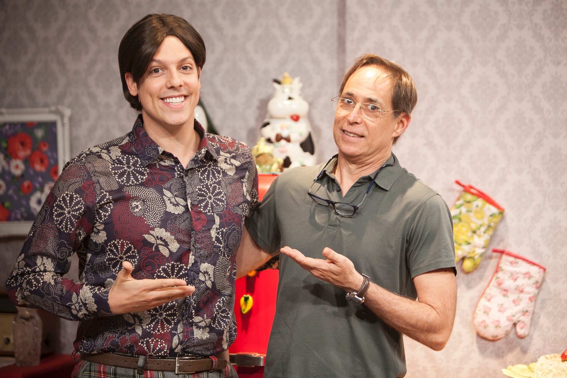 29.ago.2016 - Pedro Cardoso será o próximo convidado do "Programa do Porchat", que vai ao ar nesta segunda-feira. Dentre as brincadeiras - Divulgação/EduMoraes/Record