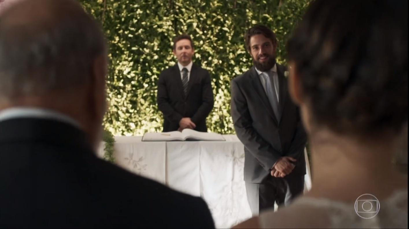Clara desmascara Renato no altar - Reprodução/TV Globo