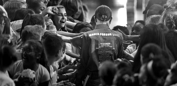 A atriz trazia em sua camisa os nomes das vítimas do massacre na escola da Flórida - Getty Images - Getty Images