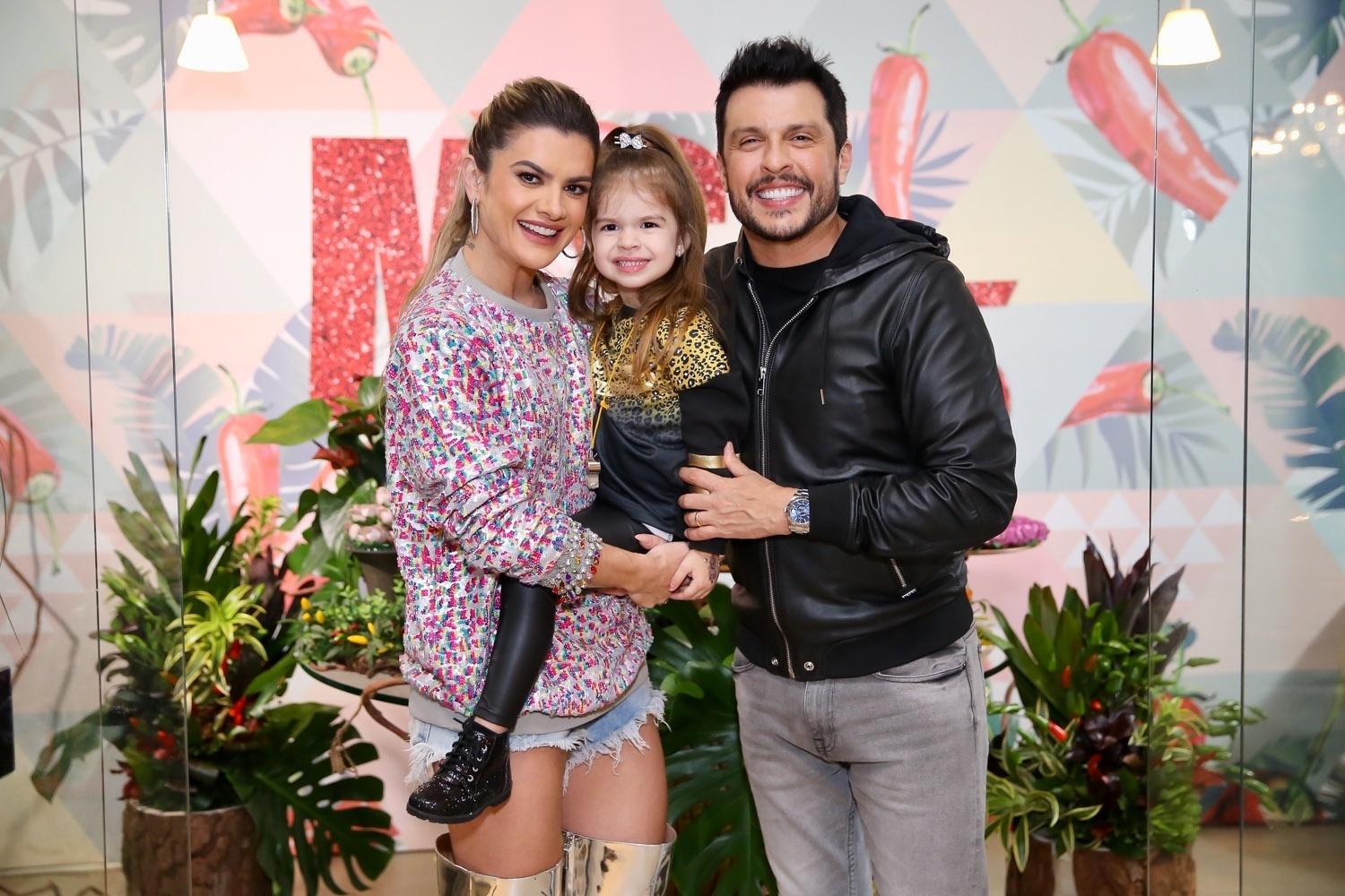 Mirella Santos com Valentina e Ceará - Manuela Scarpa/Brazil News