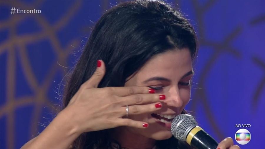 Emanuelle Araújo se emociona no "Encontro" - Reprodução/Globo