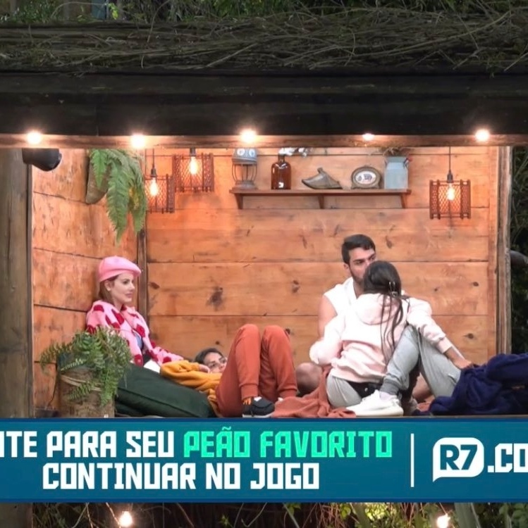 Deborah, Tiago, Bruno E Shay Estão Na Primeira Roça De A Fazenda 14 - Rádio  Cachoeira