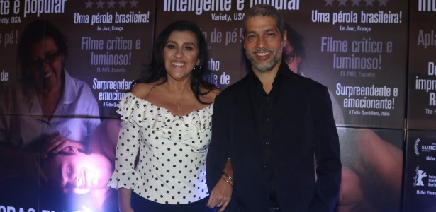 11.ago.2015- Regina Casé e o marido  Estevão Ciavatta chegam para o lançamento do filme  "Que Horas ela Volta?" em São Paulo - Thiago Duran/AgNews - Thiago Duran/AgNews