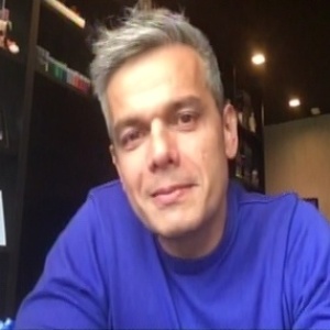 Flávia Alessandra assiste a depoimento de Otaviano Costa no "Mais Você" - Reprodução/Globo - Reprodução/Globo