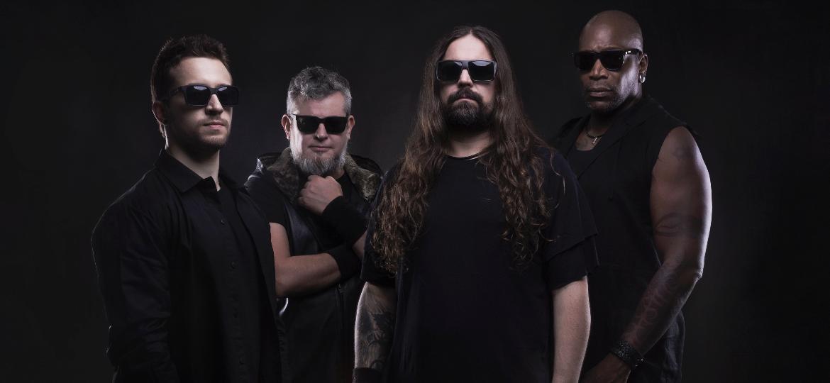 Sepultura é formado por Eloy Casagrande (bateria), Paulo Jr. (baixo), Andreas Kisser (guitarra) e Derrick Green (vocal) - Rafael Mendes/Divulgação