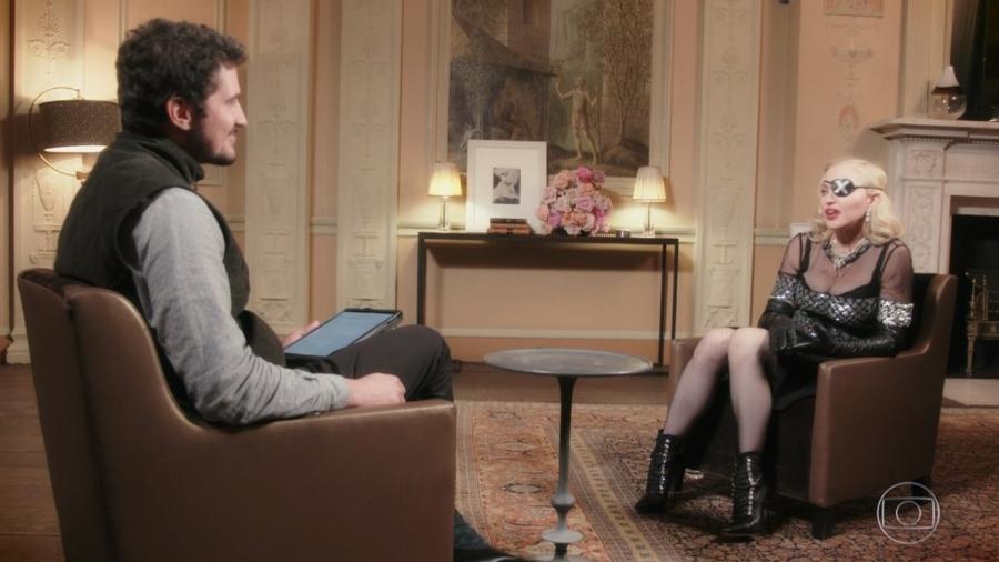 Madonna em entrevista ao repórter Pedro Vedova, do Fantástico, em Londres - Reprodução/Globo