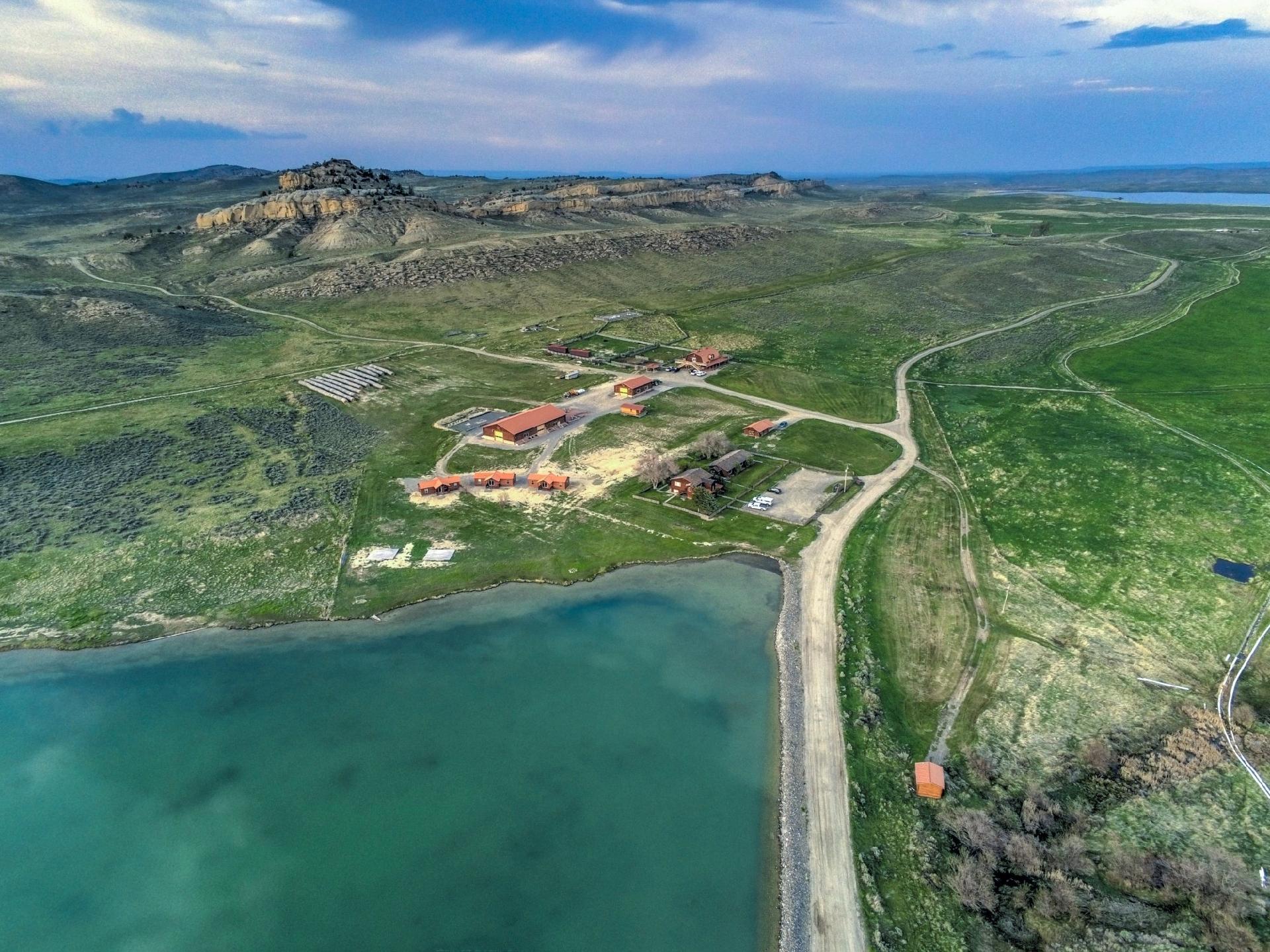 Kanye West compra rancho em visual paradisíaco por R$ 59 milhões; faça tour - Reprodução/J. P. King