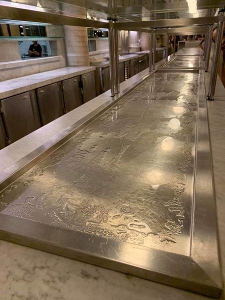 Imagem do interior do restaurante do festival em Inhotim - Reprodução/Twitter - Reprodução/Twitter