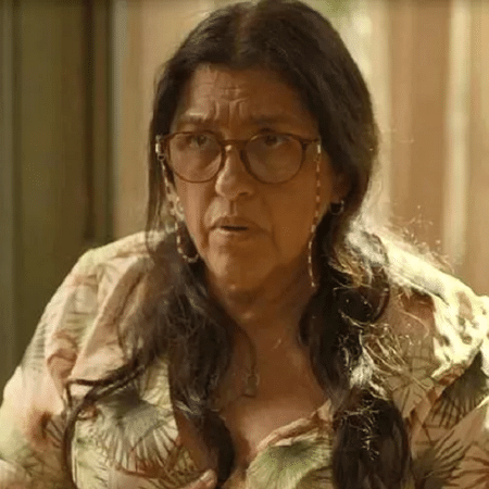 Regina Casé como Lurdes em "Amor de Mãe" - Reprodução/Globo